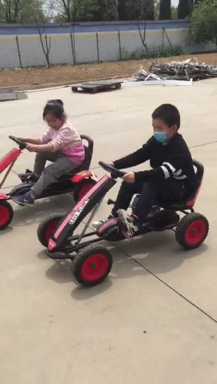 Il mini go-kart a pedali giocattolo sportivo per bambini di 3 anni