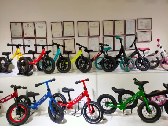 La bicicletta senza pedali promozionale più venduta per bambini, la graziosa bici senza pedali per bambini, il giocattolo per monopattino